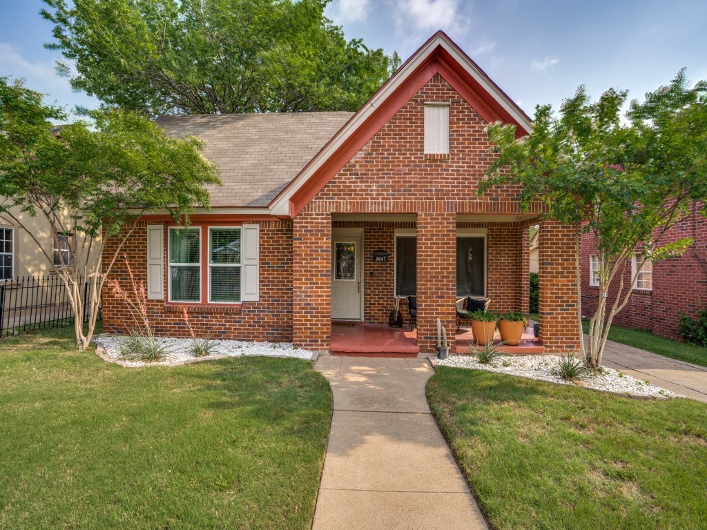 2841 W 12th Street Dallas TX 75211