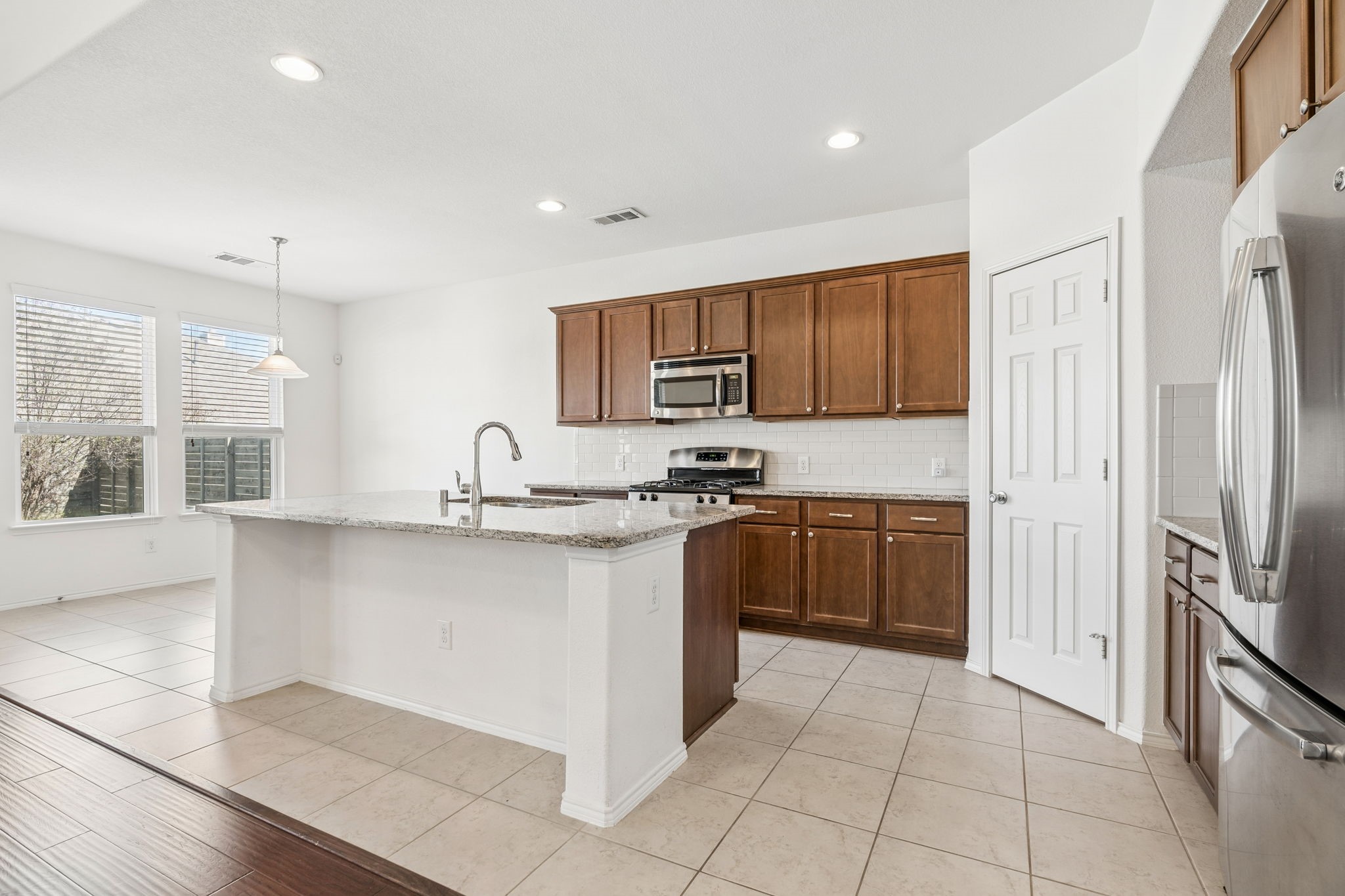 1808 Kaiser Cove Argyle TX 76226