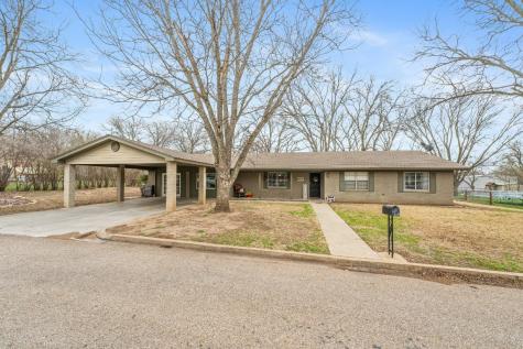 304 S Wieser Street Hamilton TX 76531