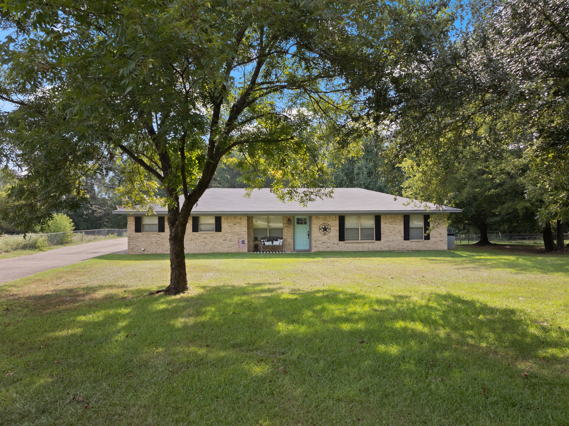 1200 Donna Street Daingerfield TX 75638