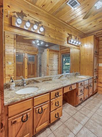 8606 Fm 219 Clifton TX 76634