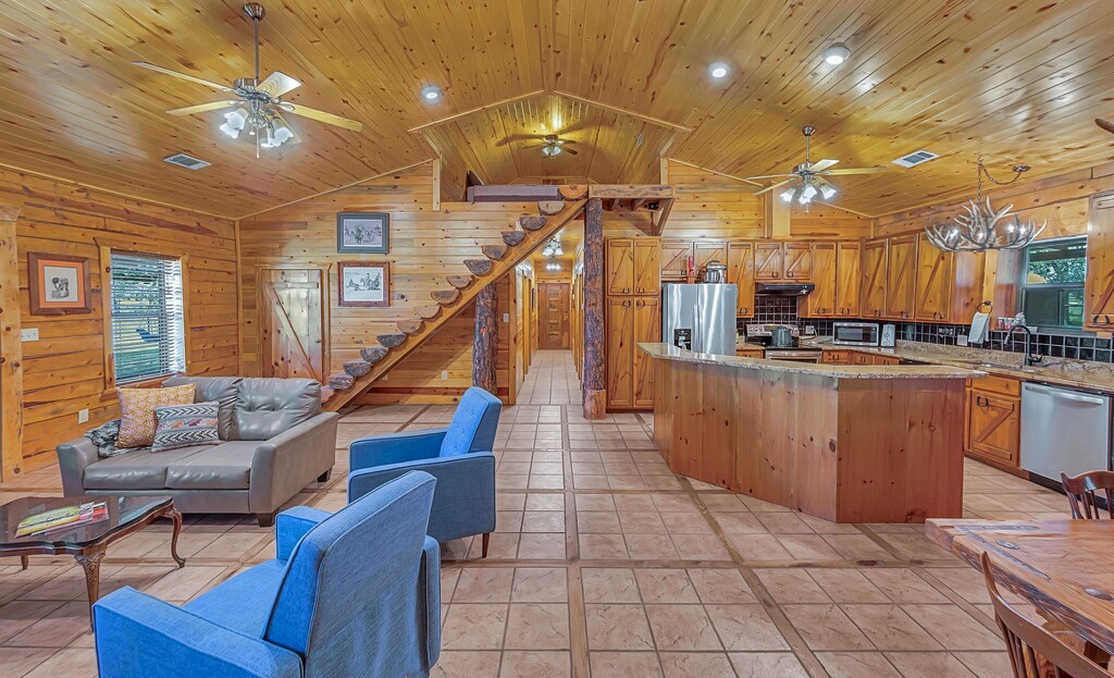 8606 Fm 219 Clifton TX 76634