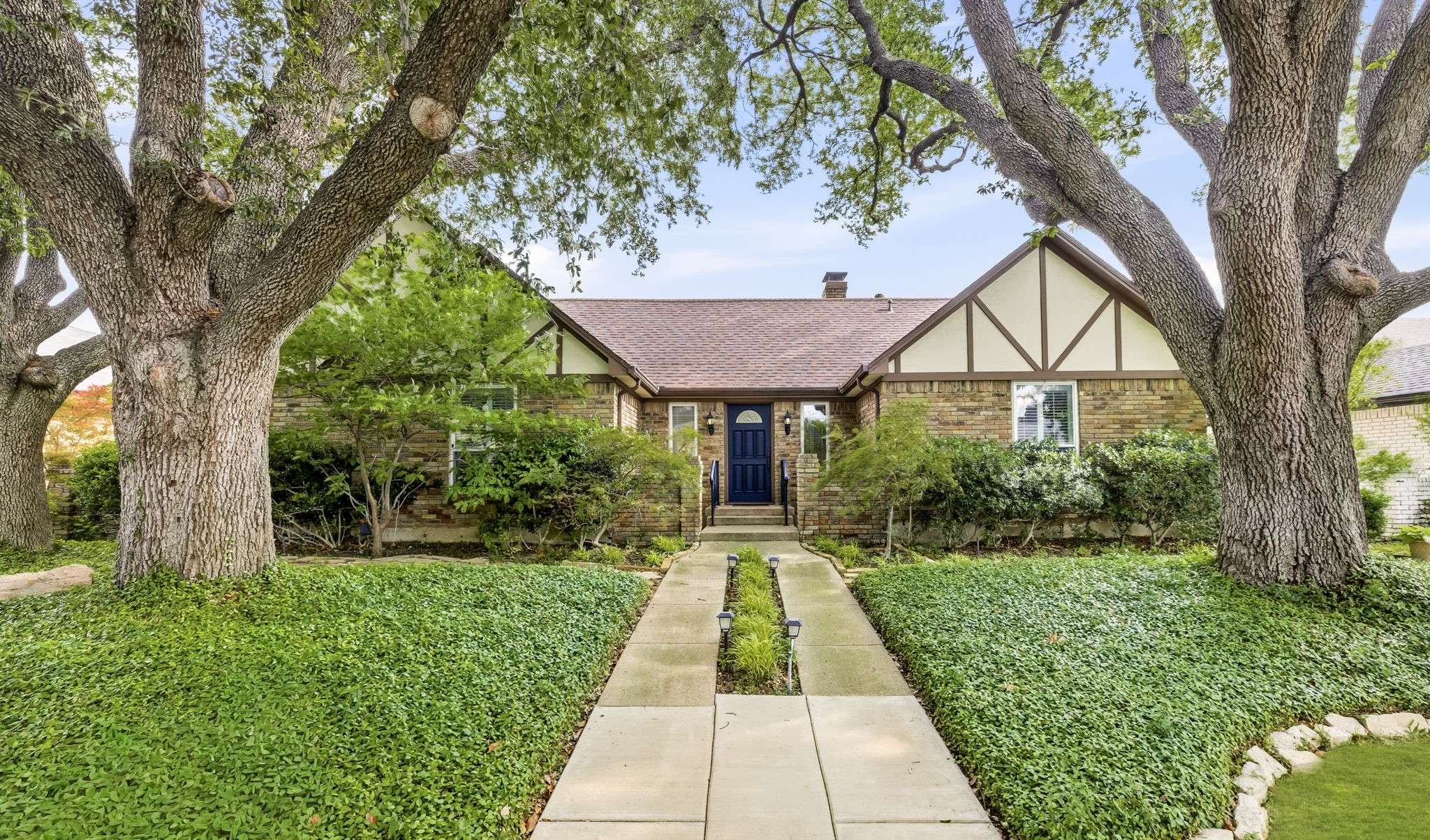 9519 Robin Meadow Drive Dallas TX 75243