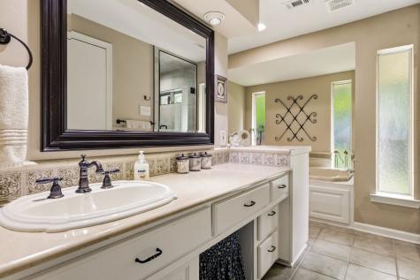 9519 Robin Meadow Drive Dallas TX 75243