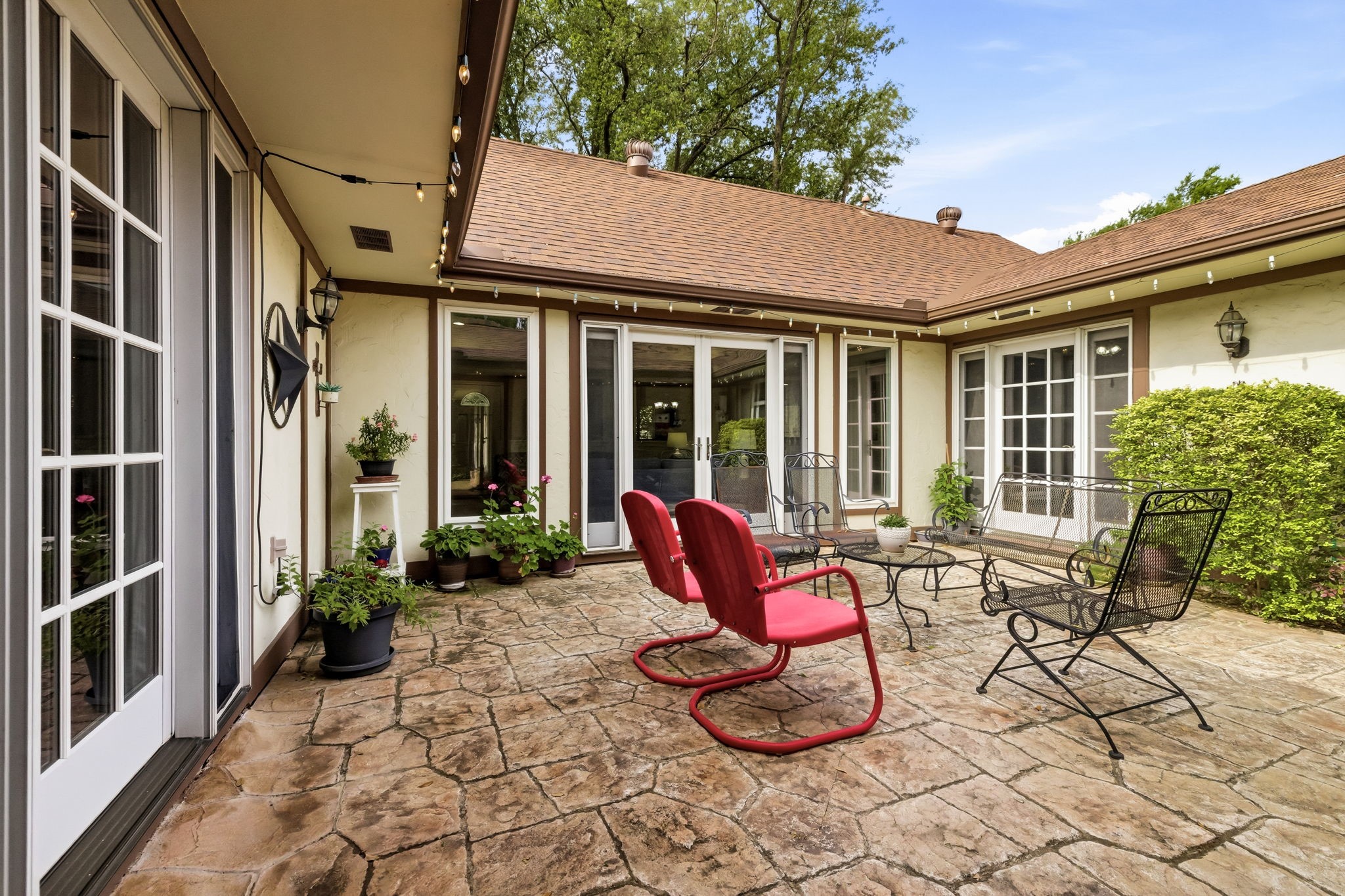 9519 Robin Meadow Drive Dallas TX 75243