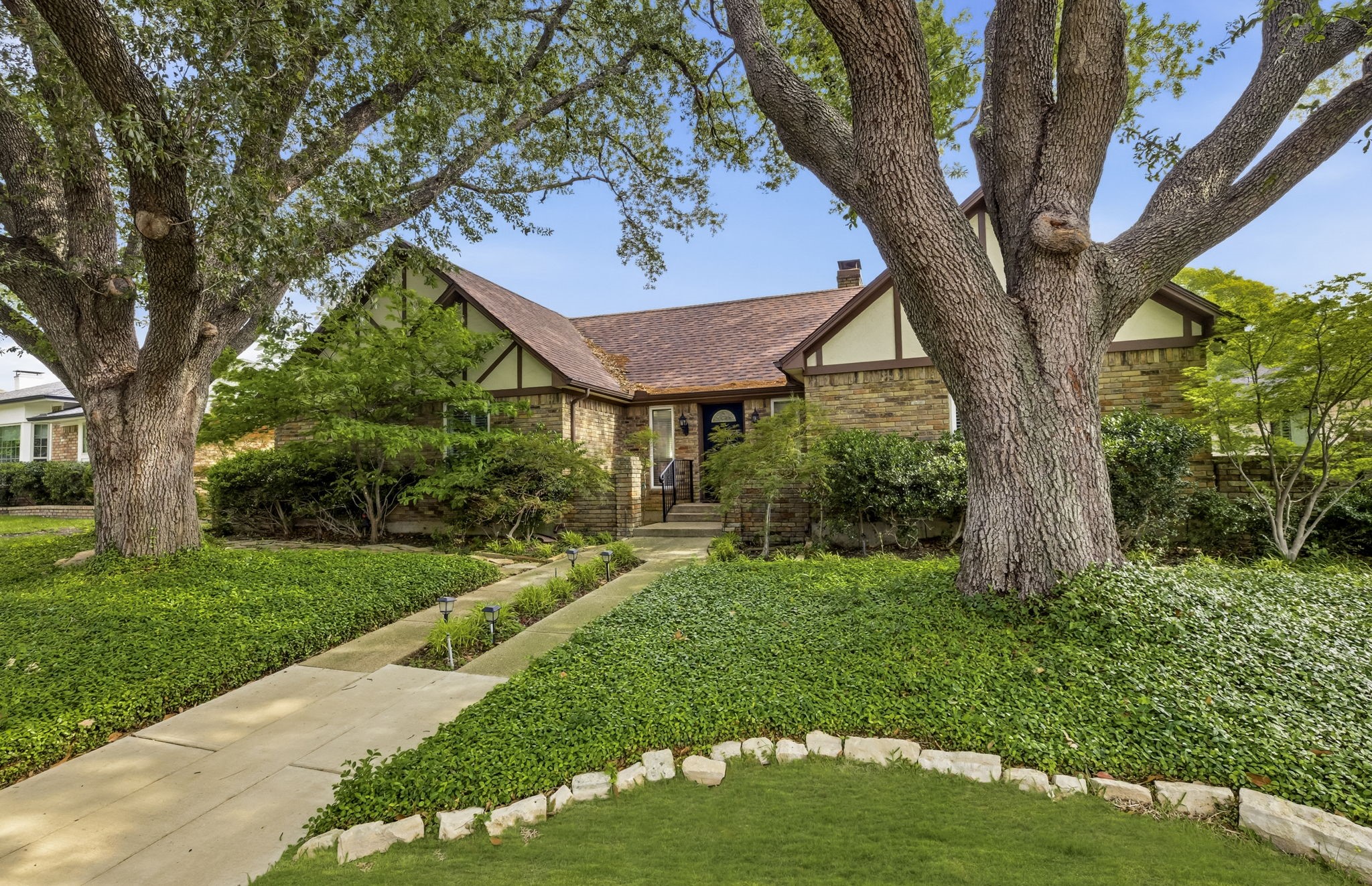 9519 Robin Meadow Drive Dallas TX 75243
