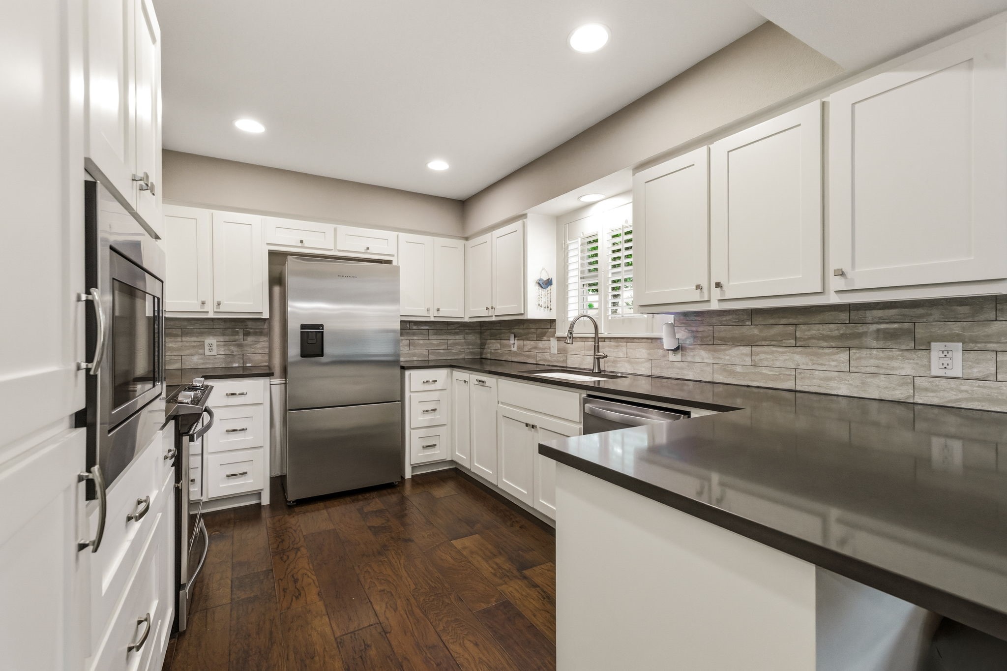 9519 Robin Meadow Drive Dallas TX 75243
