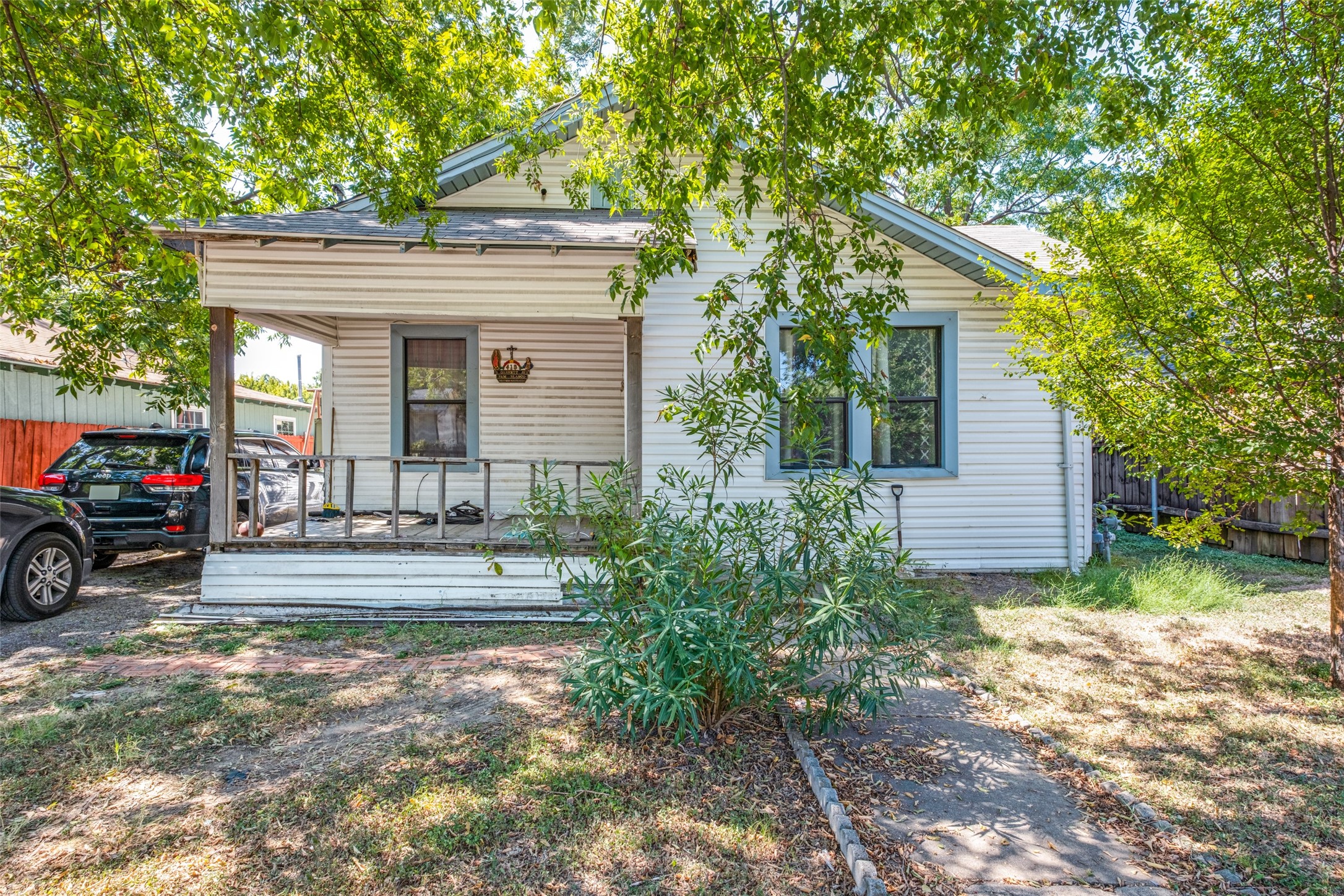 419 S Garrett Avenue Dallas TX 75223