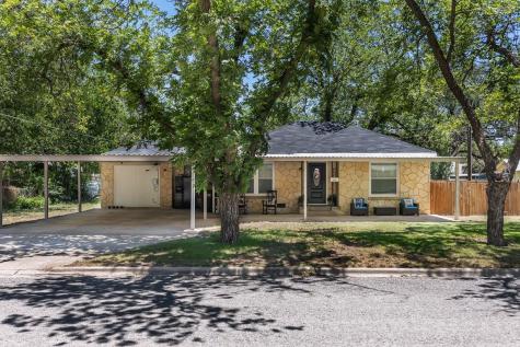 1307 S Walnut Street Brady TX 76825