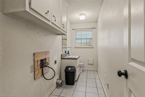 9510 S State Highway 34 Scurry TX 75158