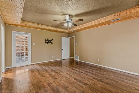 9510 S State Highway 34 Scurry TX 75158