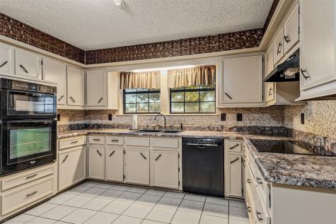 9510 S State Highway 34 Scurry TX 75158