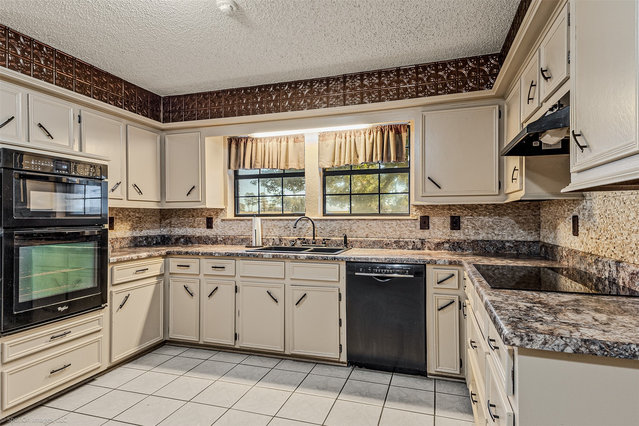 9510 S State Highway 34 Scurry TX 75158
