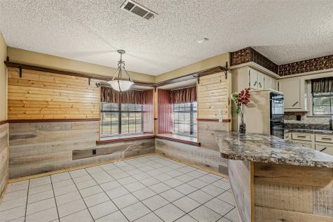 9510 S State Highway 34 Scurry TX 75158