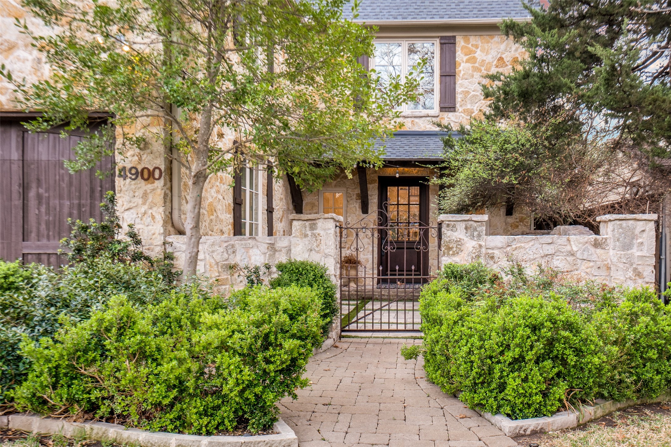 4900 W Stanford Avenue Dallas TX 75209