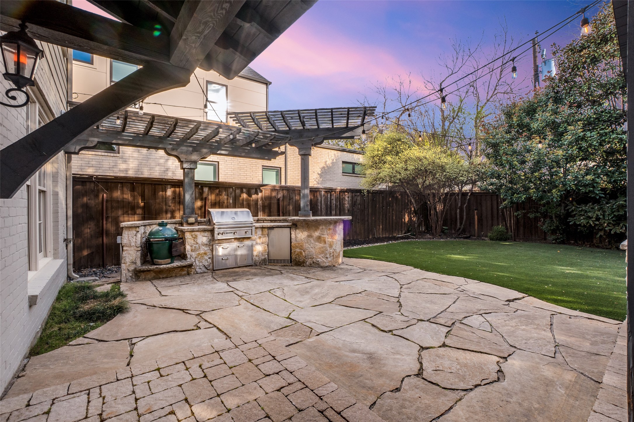4900 W Stanford Avenue Dallas TX 75209