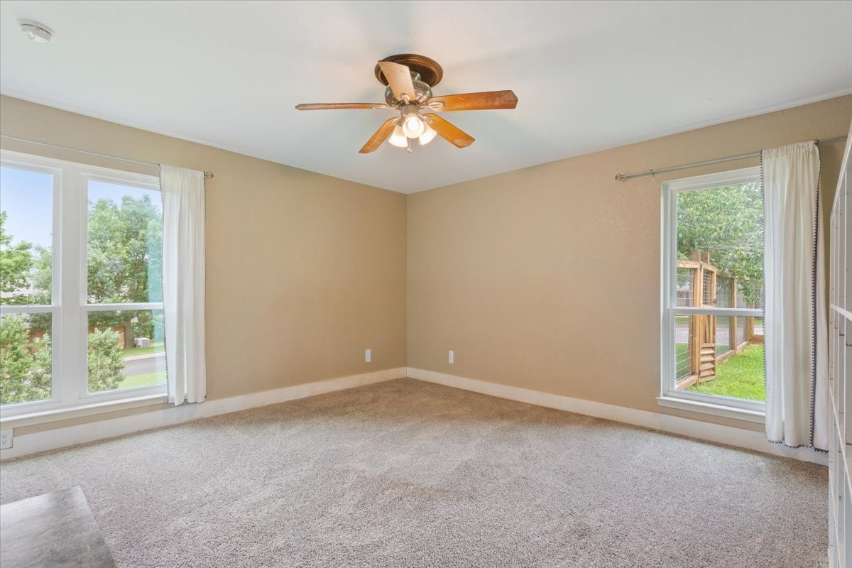 10025 Forest View Drive Woodway TX 76712