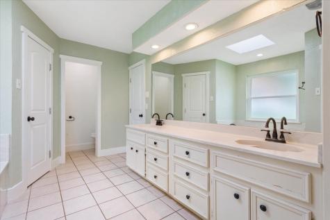 10025 Forest View Drive Woodway TX 76712