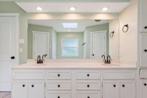 10025 Forest View Drive Woodway TX 76712