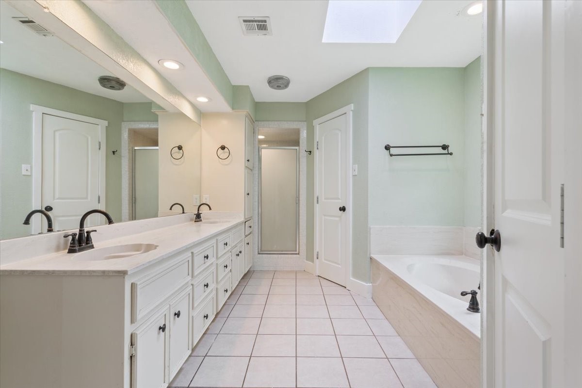 10025 Forest View Drive Woodway TX 76712