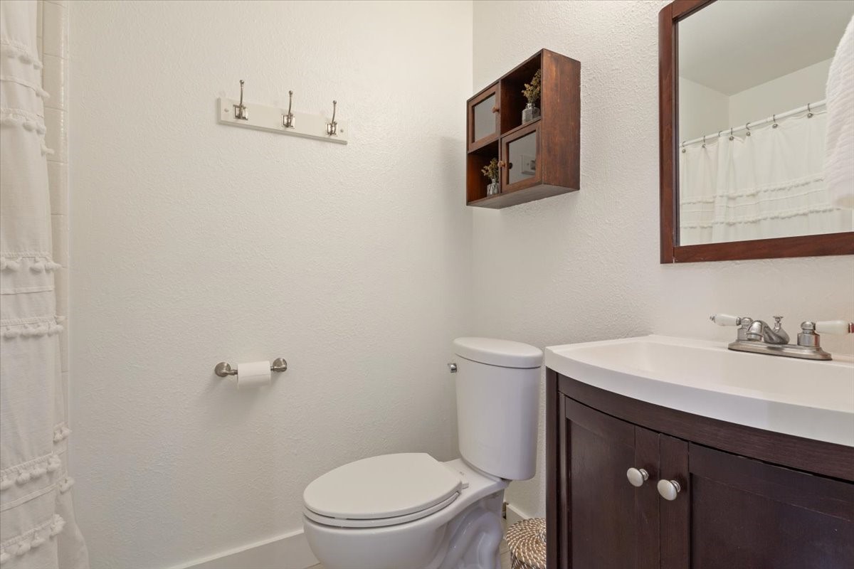 10025 Forest View Drive Woodway TX 76712