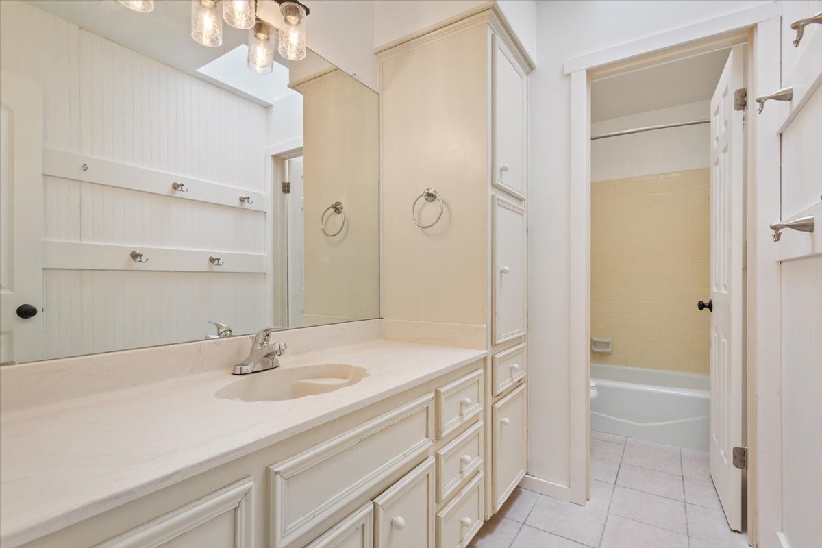 10025 Forest View Drive Woodway TX 76712