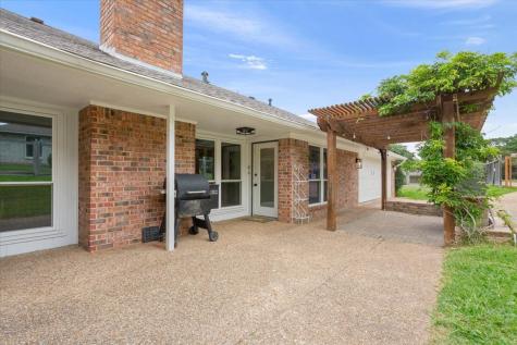 10025 Forest View Drive Woodway TX 76712