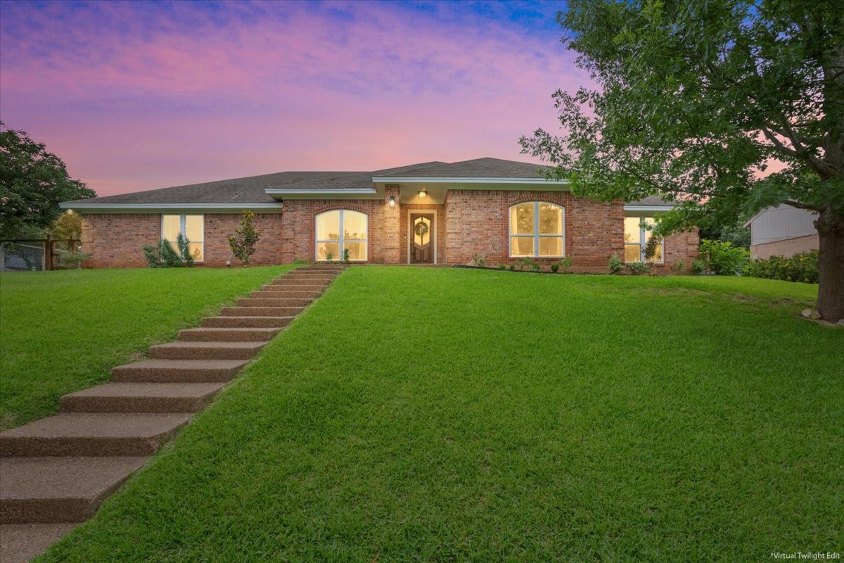 10025 Forest View Drive Woodway TX 76712