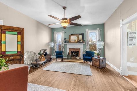 112 S Evans Street Boyd TX 76023