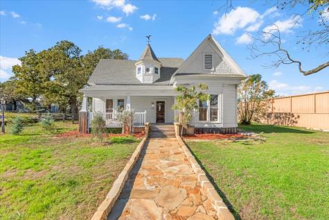 112 S Evans Street Boyd TX 76023