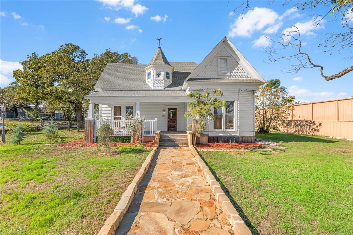 112 S Evans Street Boyd TX 76023