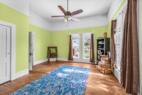 112 S Evans Street Boyd TX 76023