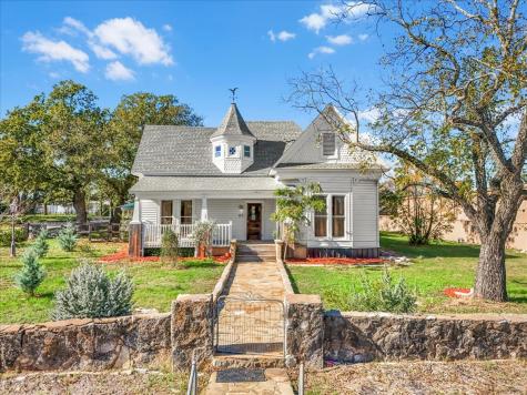 112 S Evans Street Boyd TX 76023