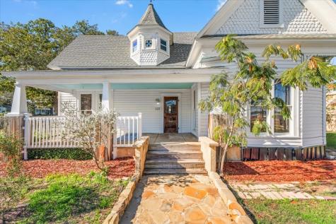 112 S Evans Street Boyd TX 76023