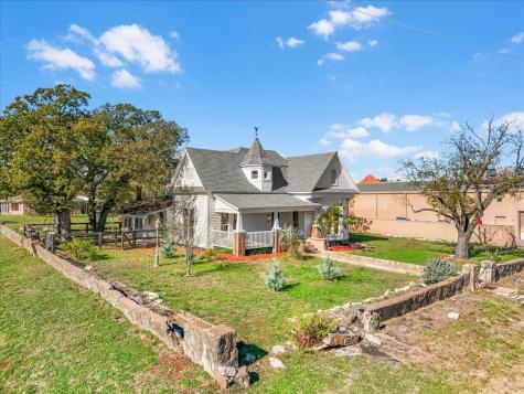 112 S Evans Street Boyd TX 76023