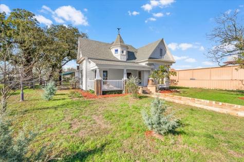 112 S Evans Street Boyd TX 76023