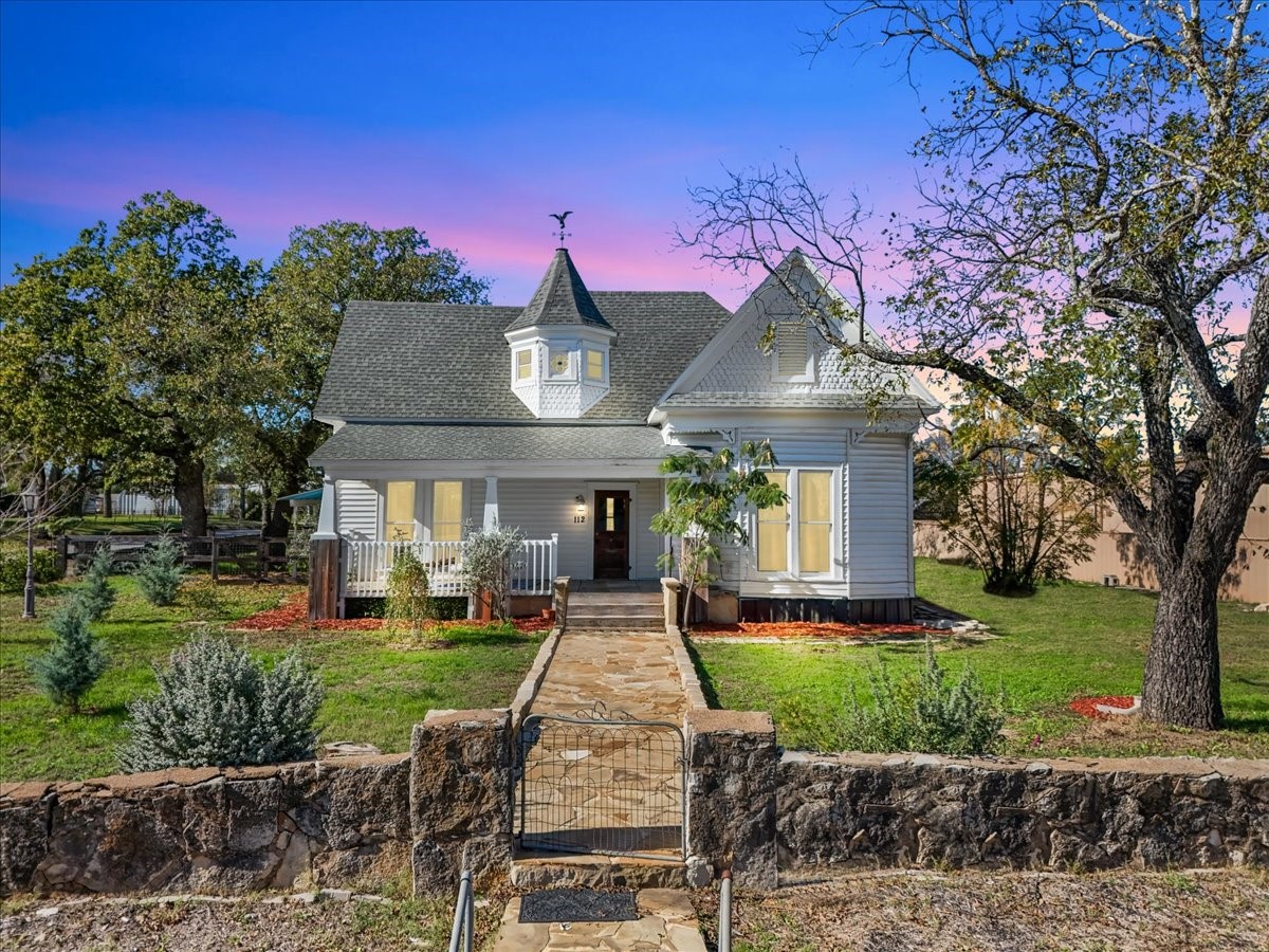 112 S Evans Street Boyd TX 76023