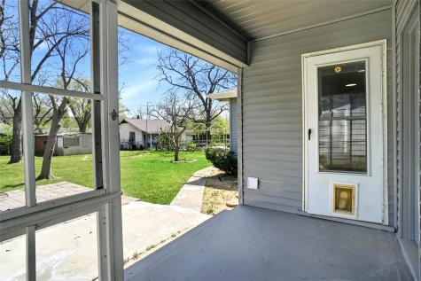705 Vine Street Euless TX 76040