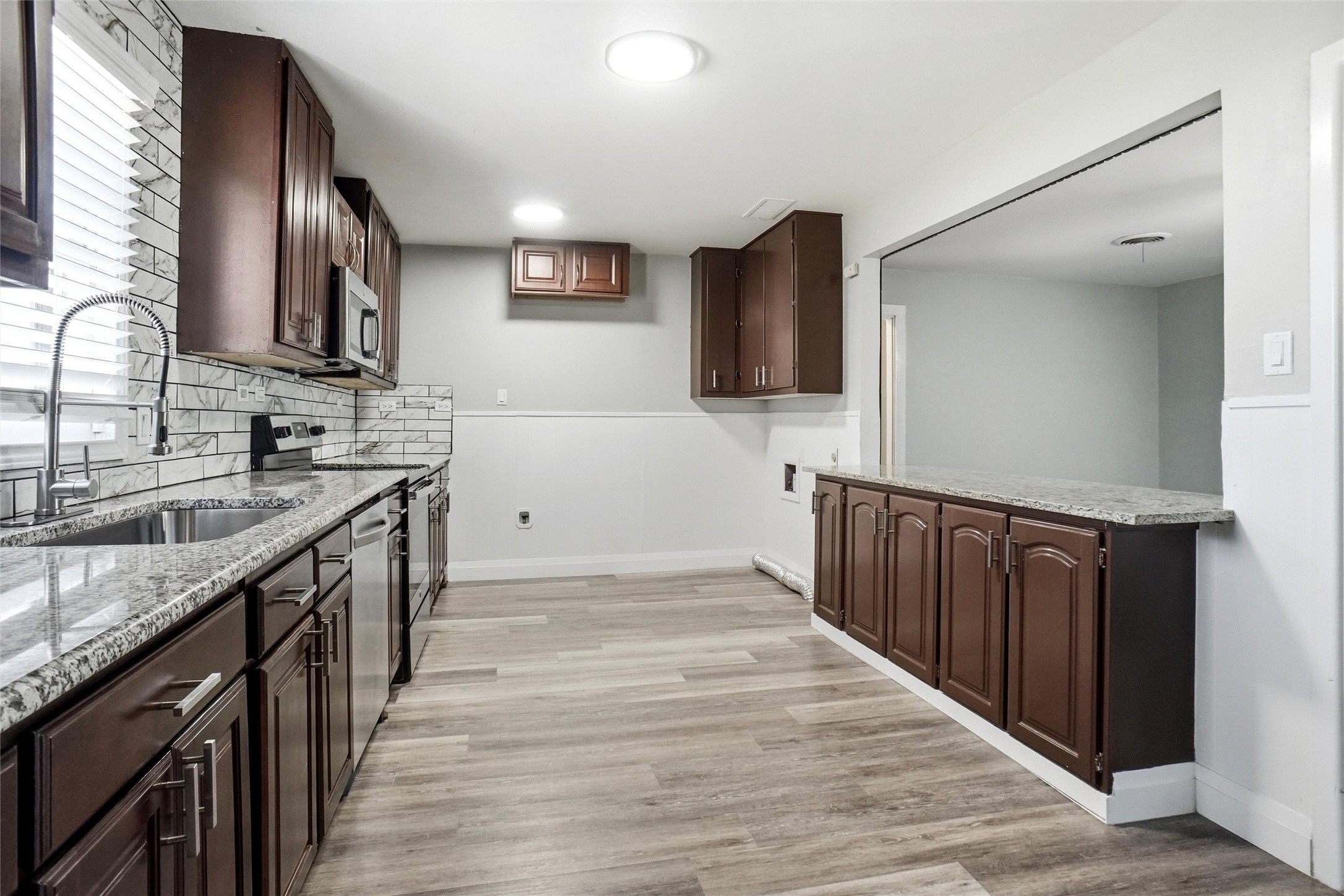 705 Vine Street Euless TX 76040