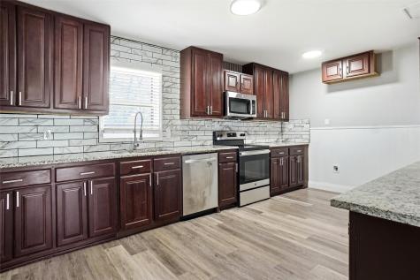 705 Vine Street Euless TX 76040