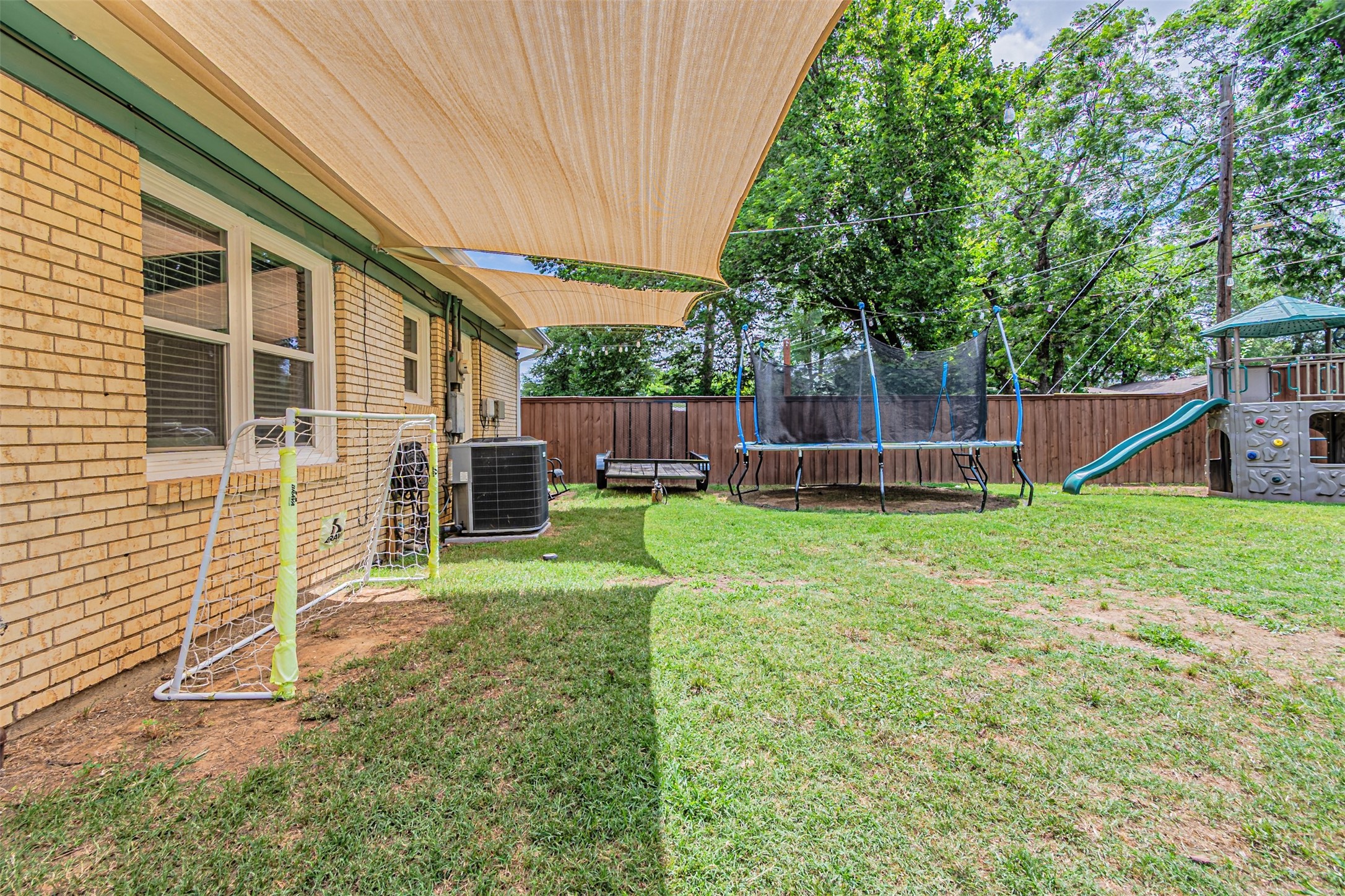 120 E Scotland Drive Irving TX 75062