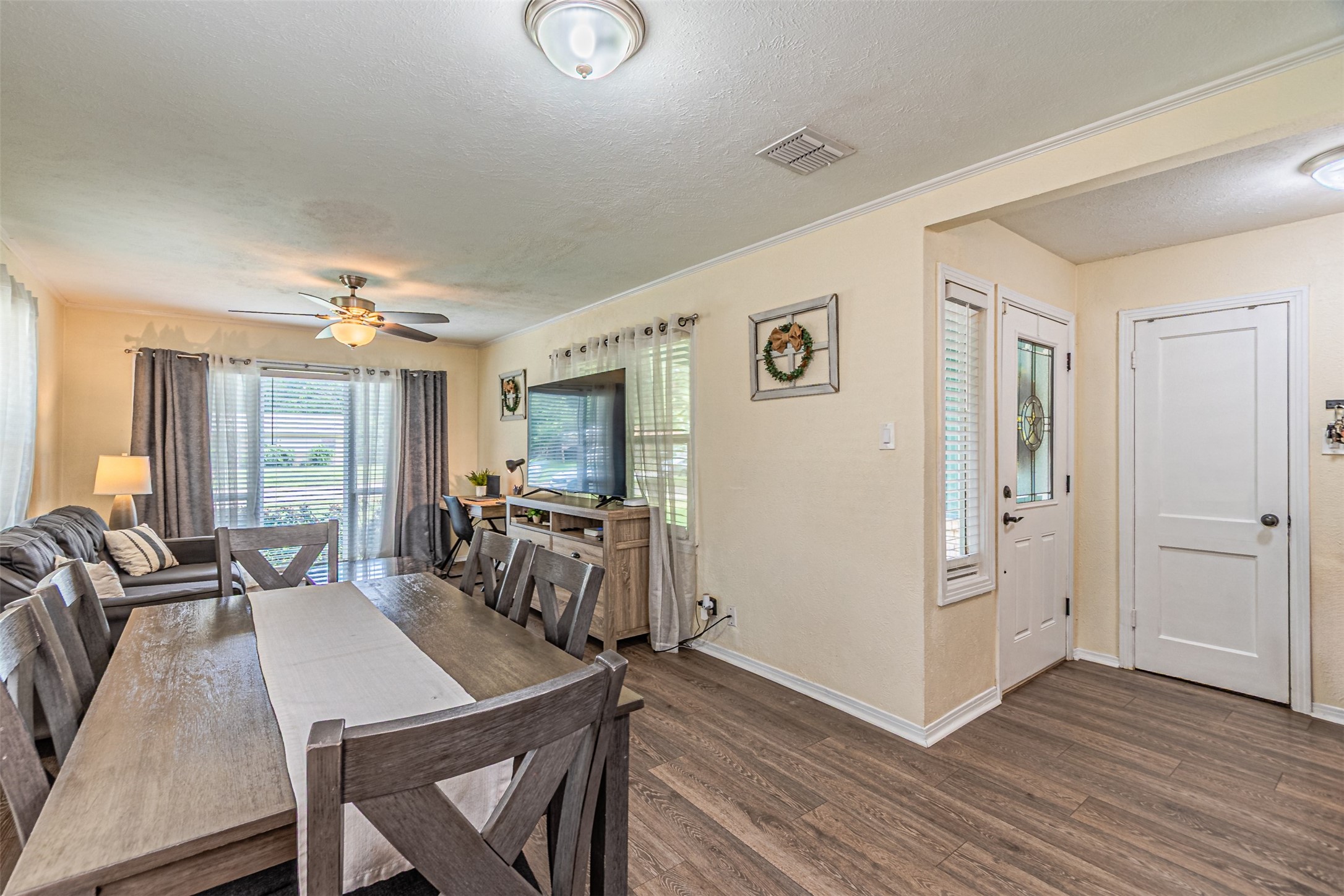 120 E Scotland Drive Irving TX 75062