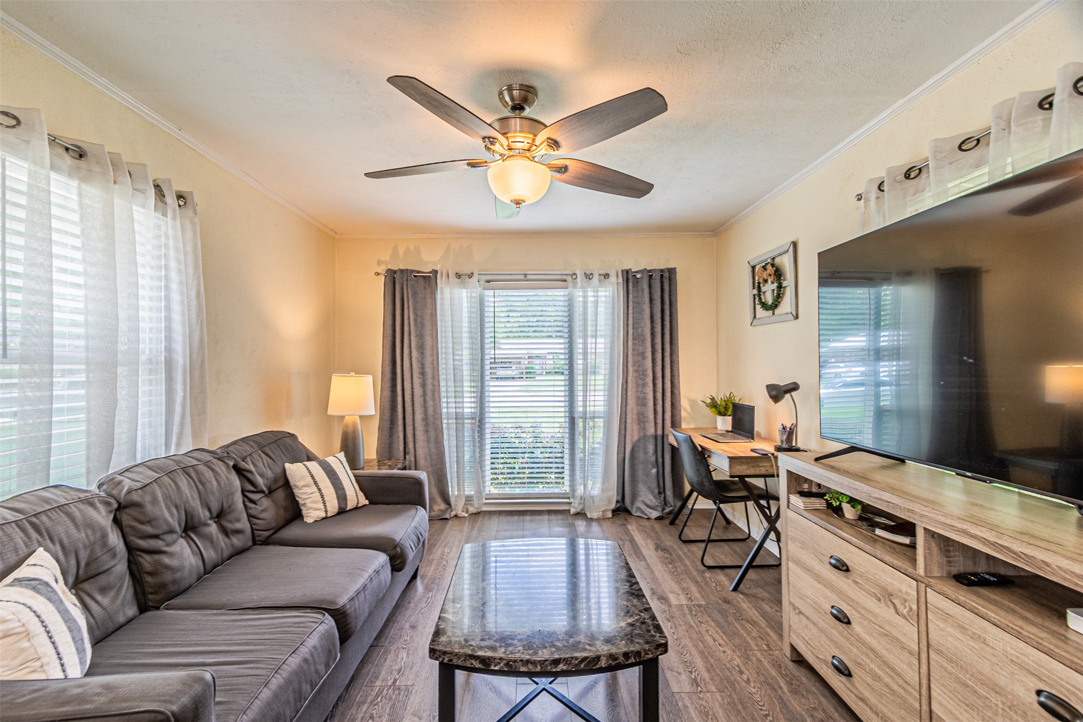 120 E Scotland Drive Irving TX 75062