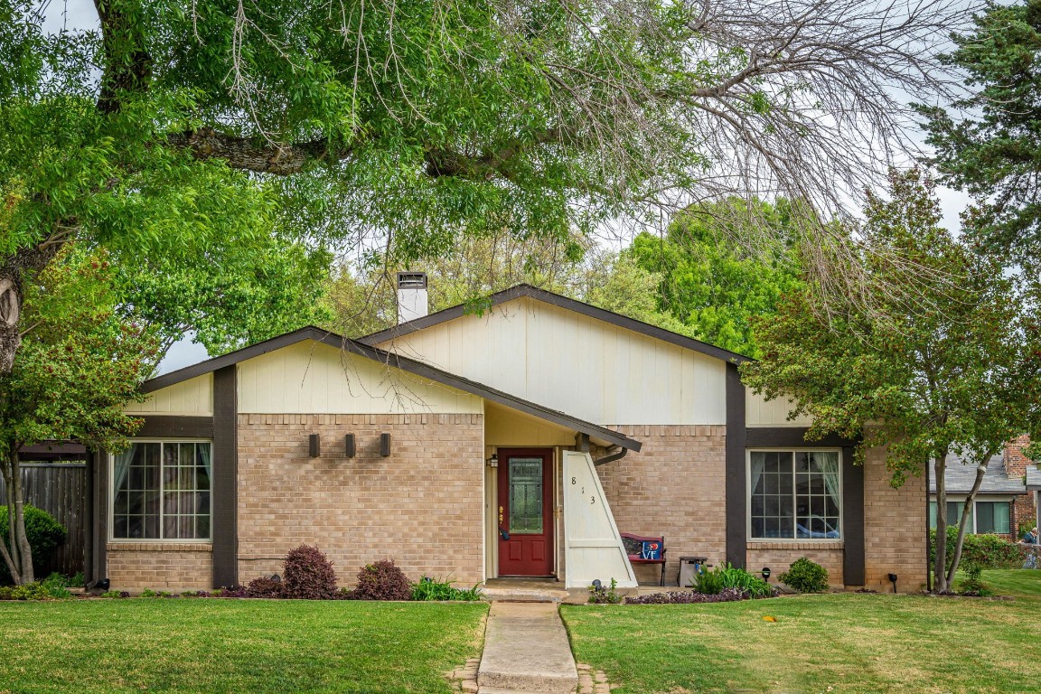 813 Holly Oak Drive Lewisville TX 75067