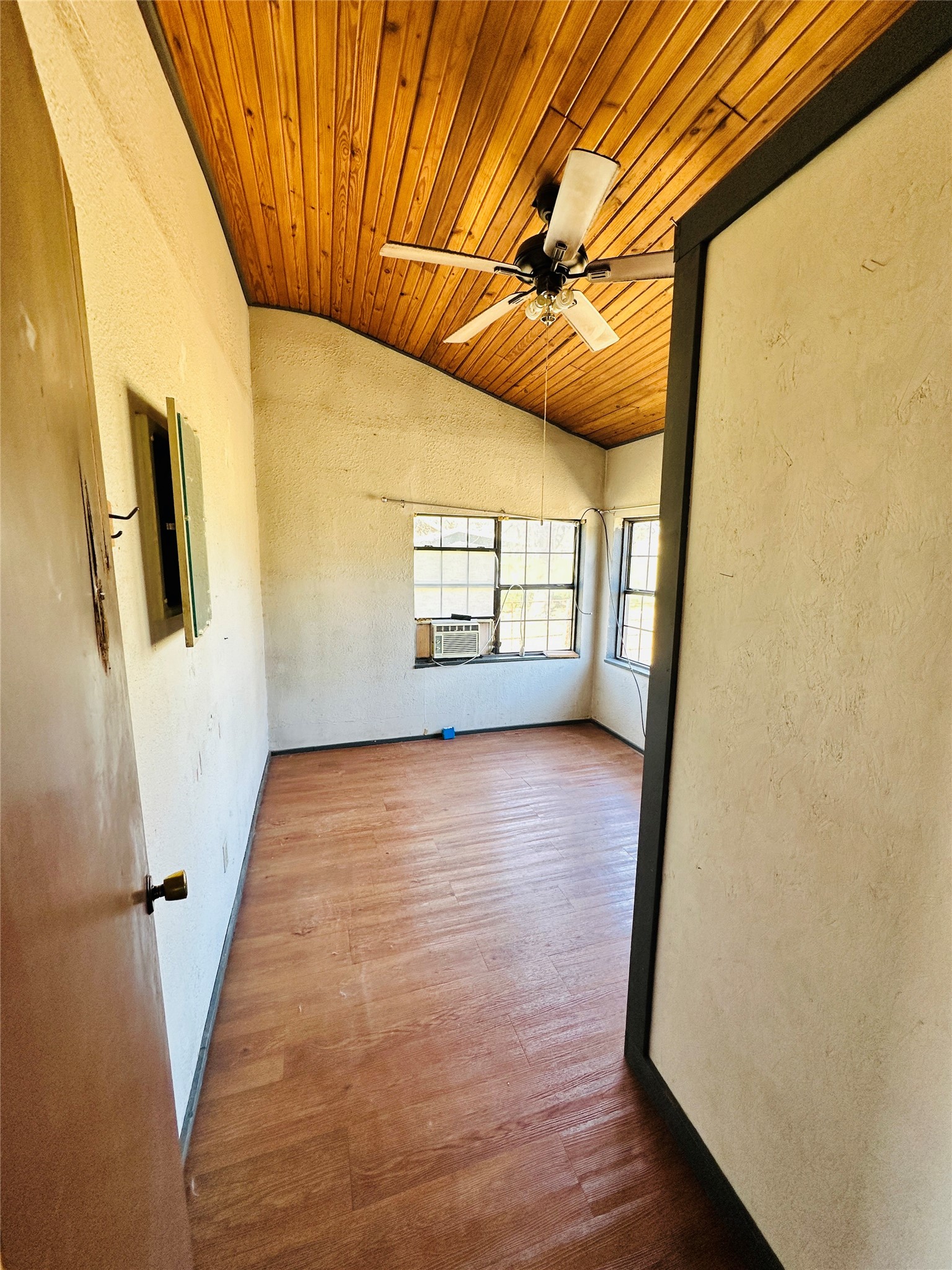 241 S Avenue B Cross Plains TX 76443