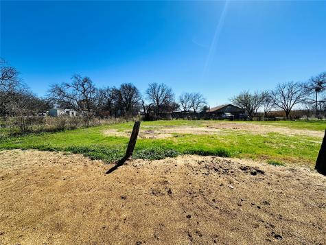 241 S Avenue B Cross Plains TX 76443