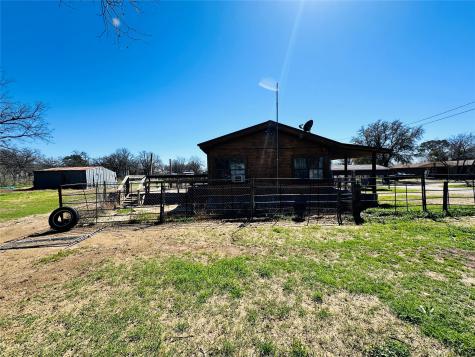 241 S Avenue B Cross Plains TX 76443
