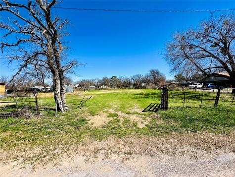 241 S Avenue B Cross Plains TX 76443