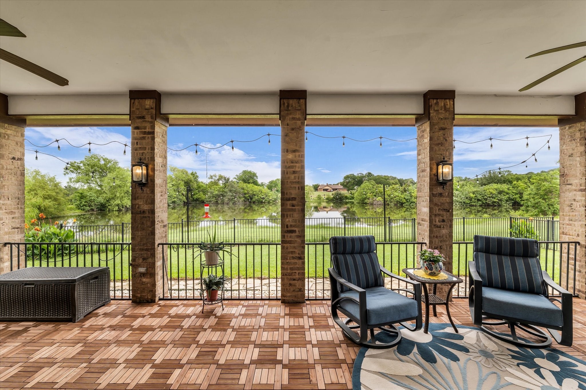 404 Charleston Park Drive Woodway TX 76712