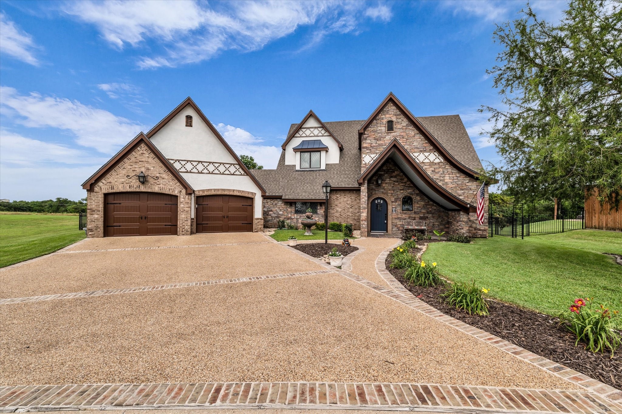 404 Charleston Park Drive Woodway TX 76712